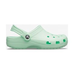Crocs Classic Crocs Zielony. Zielone klapki męskie Crocs, w paski, z materiału. Za 188,95 zł.