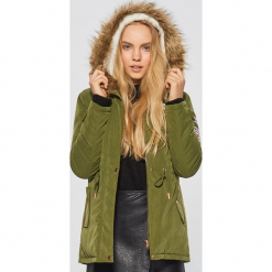 Parka z eko futrem - Khaki. Brązowe parki damskie Cropp, l. Za 249,99 zł.