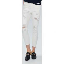 Miss Sixty - Jeansy Hargrove. Białe jeansy damskie skinny marki Miss Sixty, z elastanu. W wyprzedaży za 269,90 zł.