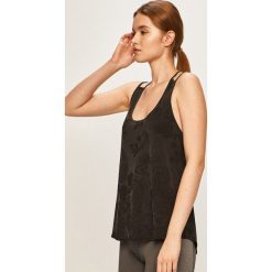 Desigual Sport - Top. Czarne topy damskie Desigual Sport, m, bez wzorów, z elastanu, bez kołnierzyka. W wyprzedaży za 129,90 zł.