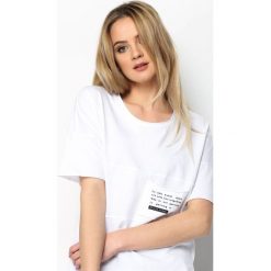 Bluzki asymetryczne: Biały T-shirt Poetic Pocket