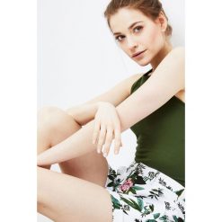 Bluzka top typu basic. Bluzki damskie Moodo, xl, bez wzorów, bez kołnierzyka. Za 9,99 zł.