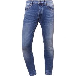 DRYKORN JAZ Jeansy Slim Fit blue. Niebieskie jeansy męskie DRYKORN. W wyprzedaży za 471,75 zł.