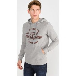 Jack & Jones Pex Bluza Szary. Szare bluzy męskie Jack & Jones, m, z haftami, z bawełny, bez kołnierzyka, bez rękawów, bez kaptura. Za 152,95 zł.