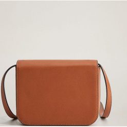 Mango - Torebka. Listonoszki damskie Mango, bez wzorów, z poliesteru, małe, bez dodatków. W wyprzedaży za 79,90 zł.