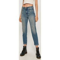 Diesel - Jeansy D-Joy. Niebieskie jeansy damskie Diesel. Za 789,90 zł.