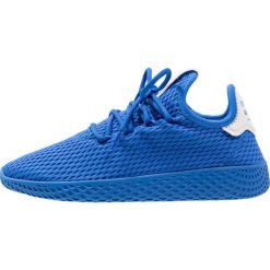 Adidas Originals PW TENNIS HU J Tenisówki i Trampki blue/footwear white. Niebieskie trampki męskie adidas Originals, z tworzywa sztucznego. W wyprzedaży za 263,20 zł.