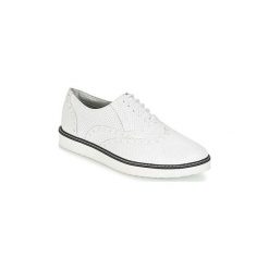 Derby Ippon Vintage ANDY-K-PERFO. Białe półbuty damskie marki Ippon Vintage, bez wzorów, vintage, bez obcasa, bez zapięcia. Za 455,20 zł.