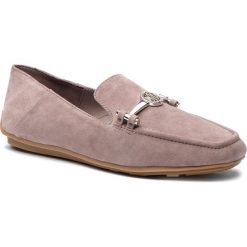 Lordsy DKNY - Li K3866225 Taupe. Szare mokasyny damskie DKNY, z aplikacjami, ze skóry, bez obcasa, na płaskiej podeszwie, bez zapięcia. Za 479,00 zł.