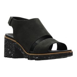 Skórzane sandały w kolorze czarnym. Sandały damskie Clarks, Wojas. W wyprzedaży za 239,95 zł.