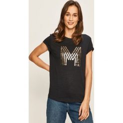 Mustang - T-shirt. Niebieskie bluzki damskie Mustang, s, z nadrukiem, z bawełny, z okrągłym kołnierzem. W wyprzedaży za 89,90 zł.