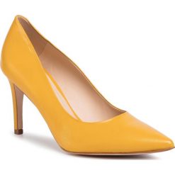 Szpilki SOLO FEMME - 75403-88-G17/000-04-00 Żółty. Żółte półbuty damskie Solo Femme, bez wzorów, ze skóry, bez obcasa, na obcasie, bez zapięcia. Za 339,00 zł.