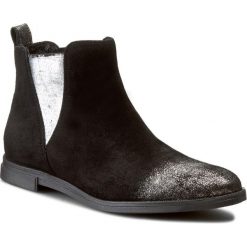 Sztyblety CARINII - B3675 I40-000-PSK-B50. Czarne buty zimowe damskie Carinii, z materiału, na obcasie. W wyprzedaży za 219,00 zł.