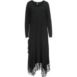 Sukienka z kieszenią bonprix czarny. Czarne sukienki damskie bonprix, w koronkowe wzory, z koronki, bez kołnierzyka, bez rękawów. Za 99,99 zł.