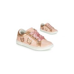 Buty Dziecko Mod'8 PAKITA. Różowe trampki dziewczęce marki Mod'8, bez wzorów, bez zapięcia. Za 209,00 zł.
