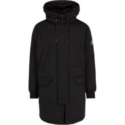 Parka Armani Exchange 6GZLG2 ZNG1Z 1200. Czarne kurtki męskie Armani Exchange, na zimę, xl, bez wzorów, z poliesteru, bez kaptura. W wyprzedaży za 759,00 zł.
