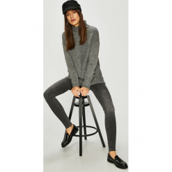 Trendyol - Sweter. Szare swetry oversize damskie marki Vila, l, z bawełny, z okrągłym kołnierzem. Za 69,90 zł.