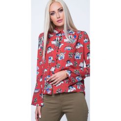 Koszula w kolorowe wzory ruda MP26000. Czerwone koszule damskie Fasardi, s, bez wzorów, bez kołnierzyka, bez rękawów. Za 49,00 zł.