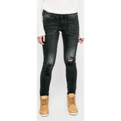 Guess Jeans - Jeansy. Szare rurki damskie marki Guess Jeans, z obniżonym stanem. W wyprzedaży za 299,90 zł.