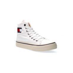 Buty Tommy Hilfiger EM0EM00287 HIGHTOP. Białe trampki męskie TOMMY HILFIGER, bez wzorów, bez zapięcia. Za 306,58 zł.