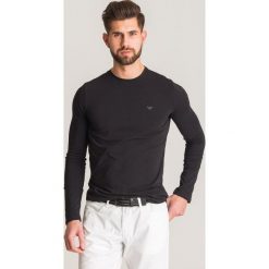 Czarny longsleeve Emporio Armani z logo marki - Czarny. Czarne bluzy męskie Emporio Armani, m, bez wzorów, bez kołnierzyka, bez rękawów, bez kaptura. Za 369,00 zł.