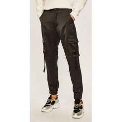 Answear - Spodnie. Czarne spodnie damskie ANSWEAR, s, z elastanu. Za 129,90 zł.