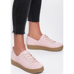 Różowe Creepersy Luxurious Thing. Różowe półbuty damskie Renee, bez wzorów, na niskim obcasie, na sznurówki. Za 49,99 zł.
