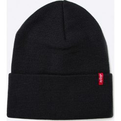 Levi's - Czapka. Brązowe czapki damskie Levi's®, bez wzorów, z dzianiny. W wyprzedaży za 79,90 zł.