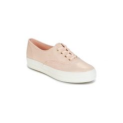 Buty Keds TRIPLE METALLIC. Różowe trampki i tenisówki damskie marki Keds, bez wzorów, bez zapięcia. Za 191,20 zł.
