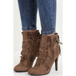 Khaki Botki Cure. Brązowe botki damskie na zamek Born2be, na wysokim obcasie, na szpilce, na sznurówki. Za 89,99 zł.