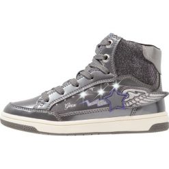 Geox CREAMY Tenisówki i Trampki wysokie dark silver/violet. Szare trampki chłopięce Geox, z materiału. W wyprzedaży za 230,30 zł.
