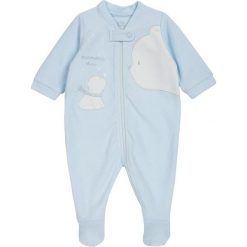 Śpioszki w kolorze błękitnym. Niebieskie śpiochy niemowlęce Chicco. W wyprzedaży za 49,95 zł.