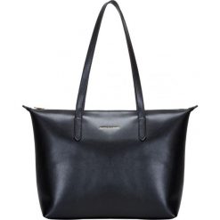 Smith & Canova torebka Carmila czarna. Czarne torebki klasyczne damskie Smith & Canova, bez wzorów, bez dodatków. W wyprzedaży za 345,00 zł.