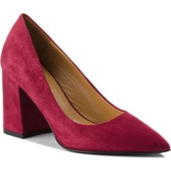 Półbuty SOLO FEMME - 75403-A9-H96/000-04-00 Bordo. Czerwone półbuty damskie Solo Femme, bez wzorów, ze skóry, bez obcasa, na obcasie, bez zapięcia. W wyprzedaży za 229,00 zł.