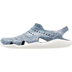 Crocs SWIFTWATER WAVE Sandały kąpielowe navy/white. Niebieskie kąpielówki męskie Crocs, m, z gumy. Za 189,00 zł.