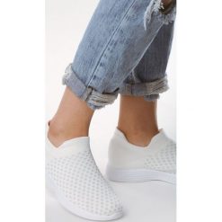 Białe Buty Sportowe Misperceive. Buty sportowe damskie Born2be. Za 29,99 zł.