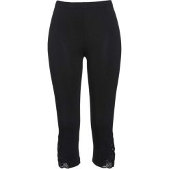 Legginsy rybaczki bonprix czarny. Czarne spodnie damskie bonprix, bez wzorów, z koronki. Za 49,99 zł.