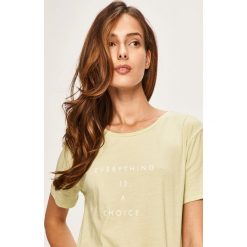 Answear - T-shirt. Zielone bluzki damskie ANSWEAR, s, z nadrukiem, z bawełny, z okrągłym kołnierzem. W wyprzedaży za 29,90 zł.