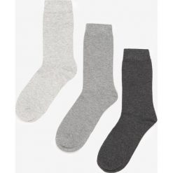 3-pack Mix Kolorów Skarpet Lilinaela. Szare skarpetki męskie Born2be, bez wzorów. Za 29,99 zł.
