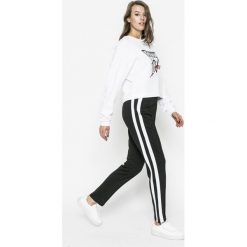 Bluzy damskie: Guess Jeans - Bluza