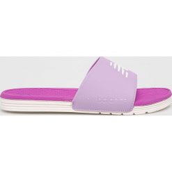 New Balance - Klapki W3068CRL. Pomarańczowe klapki damskie New Balance, bez wzorów, z materiału, bez obcasa. W wyprzedaży za 89,90 zł.