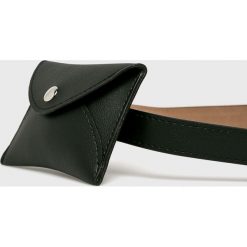 Answear - Nerka. Czarne nerki damskie ANSWEAR, w paski, ze skóry ekologicznej, casualowe, małe, bez dodatków. W wyprzedaży za 44,90 zł.