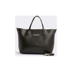 Torebki do ręki Tommy Hilfiger AW0AW07478 ICONIC TOMMY SATCHEL. Niebieskie torebki klasyczne damskie TOMMY HILFIGER, bez wzorów, do ręki, bez dodatków. Za 485,64 zł.