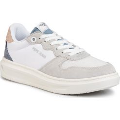 Sneakersy PEPE JEANS - Abbey Sweet PLS30962 White 800. Białe półbuty damskie Pepe Jeans, na co dzień, bez wzorów, z jeansu, bez obcasa, na płaskiej podeszwie, bez zapięcia. Za 349,00 zł.