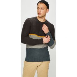Review - Sweter. Szare swetry klasyczne męskie marki Review, xl, z elastanu, z okrągłym kołnierzem. W wyprzedaży za 129,90 zł.