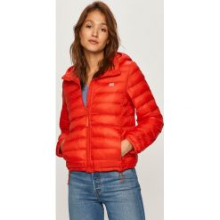 Levi's - Kurtka. Czerwone kurtki damskie Levi's®, s, bez wzorów, z poliesteru, krótkie, z kapturem. Za 529,90 zł.