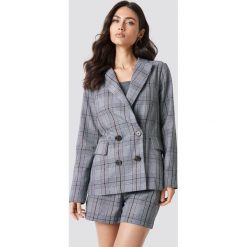 NA-KD Classic Dwurzędowa marynarka w kratkę - Grey. Szare marynarki damskie NA-KD Classic, w kratkę. Za 202,95 zł.