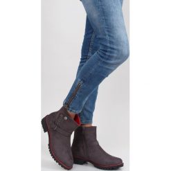 Botki sztyblety z lamówką r112p GREY. Szare botki damskie obuwie damskie, z zamszu, bez obcasa, bez zapięcia. Za 134,13 zł.