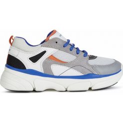 Geox - Buty dziecięce. Białe trampki chłopięce Geox, bez wzorów, ze skóry, sportowe, na sznurówki. Za 349,90 zł.