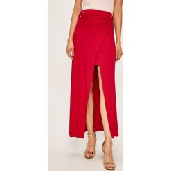 Marciano Guess - Spódnica. Czerwone spódniczki damskie MARCIANO GUESS, na co dzień, z aplikacjami, z elastanu, maxi, proste. W wyprzedaży za 219,90 zł.